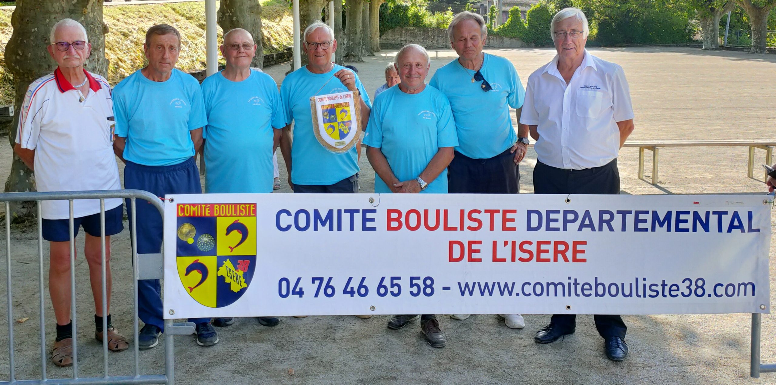 Equipe CEZARD (Faverges de la Tour) Equipe CEZARD (Faverges de la Tour)