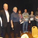 Remises de récompenses à Marie Bonnet et Lisa Gouilloud.