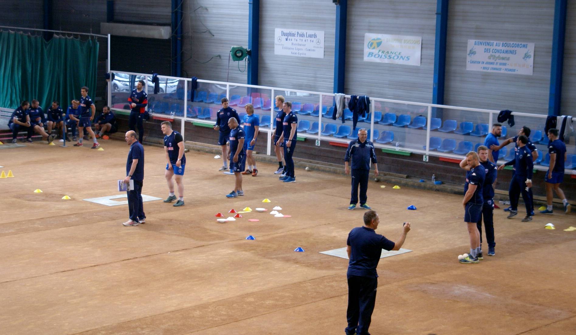 Le rugby de Grenoble en stage de Sport Boules.